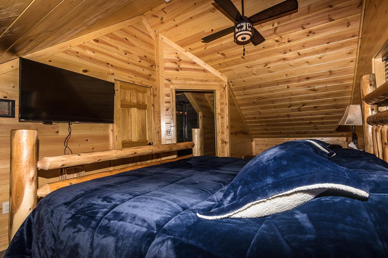 Hocking Hills Cabins & Resort Foxfire Logan Exterior photo