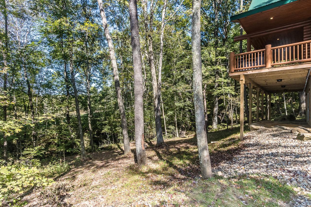 Hocking Hills Cabins & Resort Foxfire Logan Exterior photo