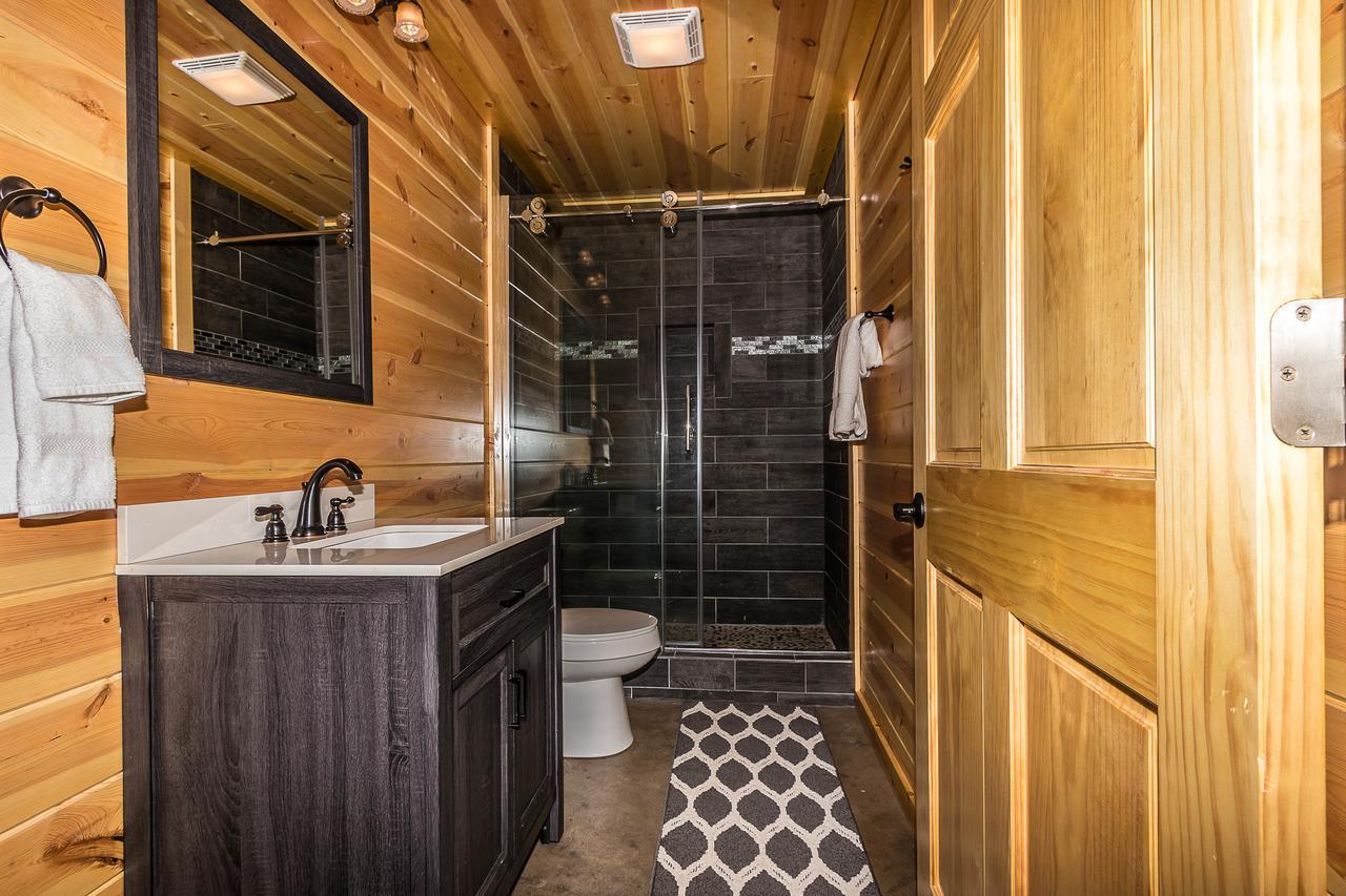 Hocking Hills Cabins & Resort Foxfire Logan Exterior photo
